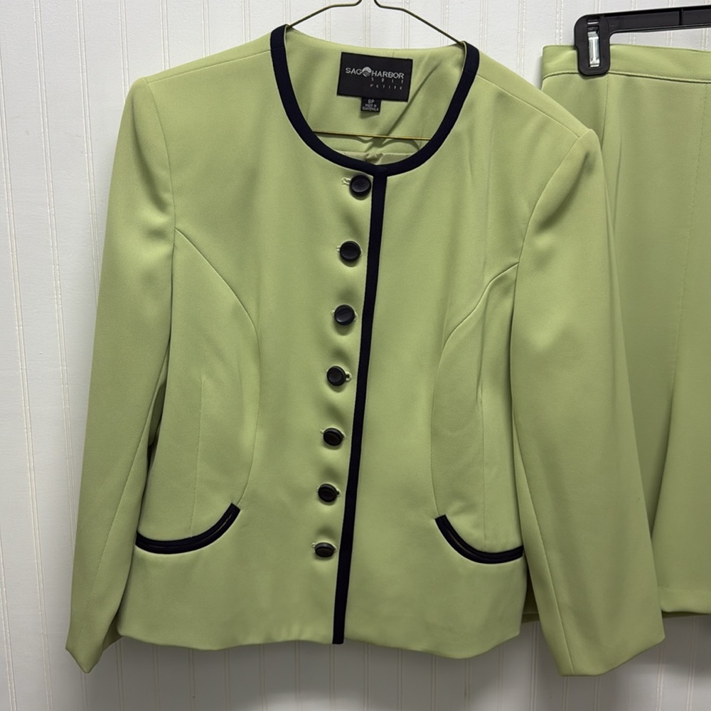 Ladies Suit 8P